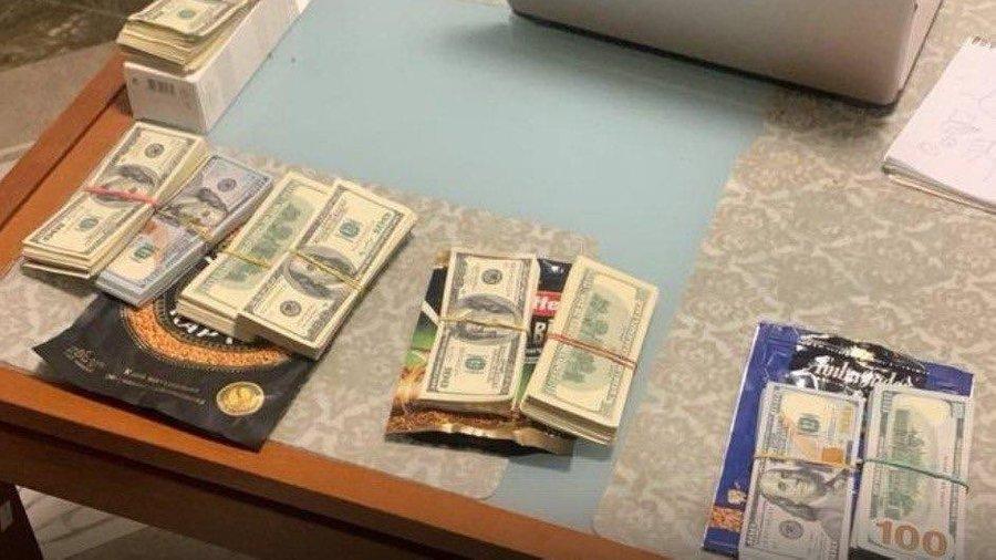 Гроші, вилучені під час обшуків. Фото: САП