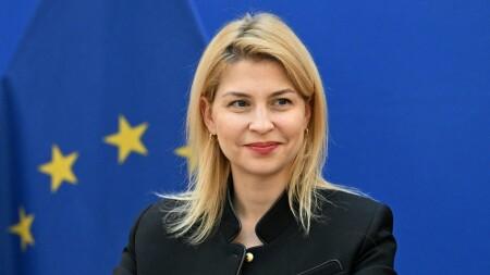 The court overturns Stefanishyna's fine for failure to appear at the hearing