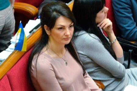 Обвинувачена у корупції нардепка Марченко намагалась повернути собі дипломатичний паспорт