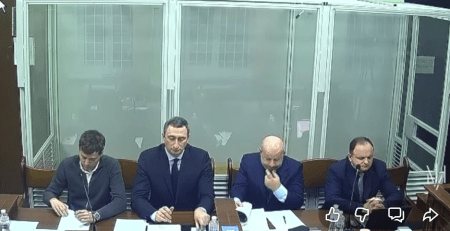 АП ВАКС частково змінила запобіжку Чернишову: повернула йому український паспорт